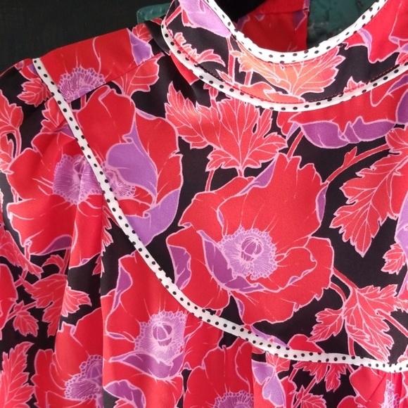 Blouse - Picture 2 of 3